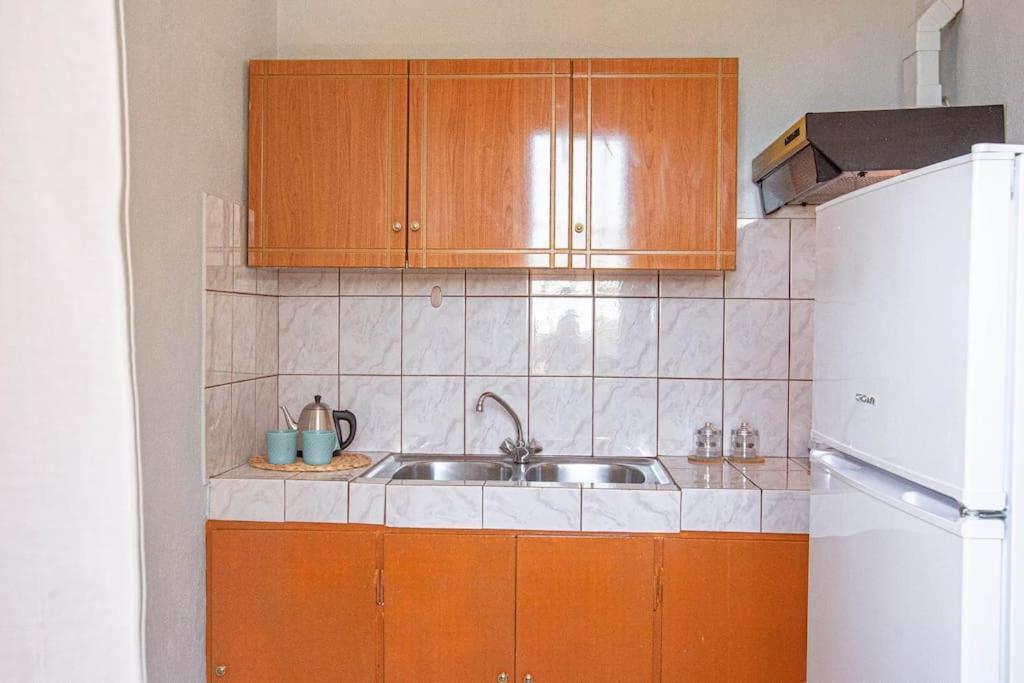 Appartement Blue Maraci 2 - Sea View, Kitchen, Beach Access à Himarë Extérieur photo
